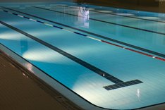 indoor-swimming-pool-g644ba22ff_1280.jpg
